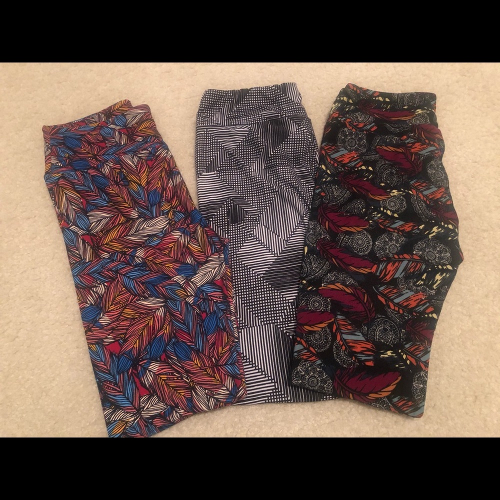 SOLD (3) LulaRoe Leggings (mixed patterns) size OS
